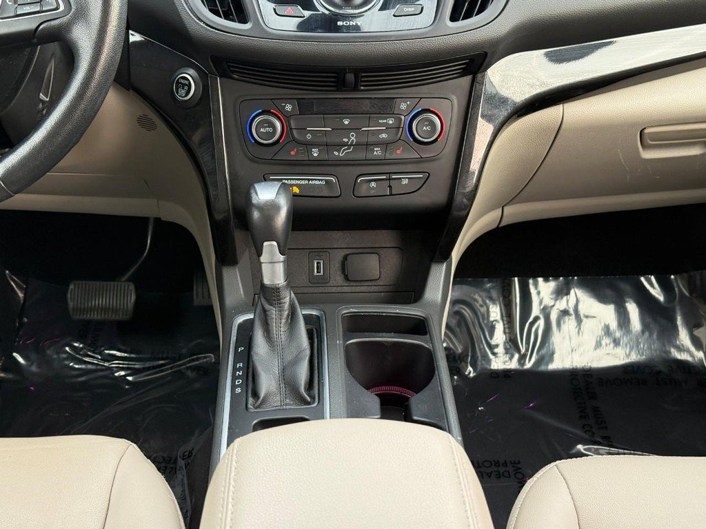 Used 2017 Ford Escape Titanium image 17