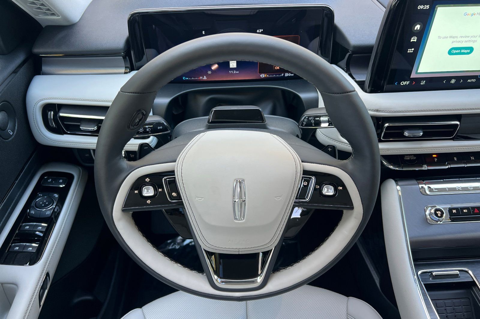 New 2026 Lincoln Aviator AWD image 12