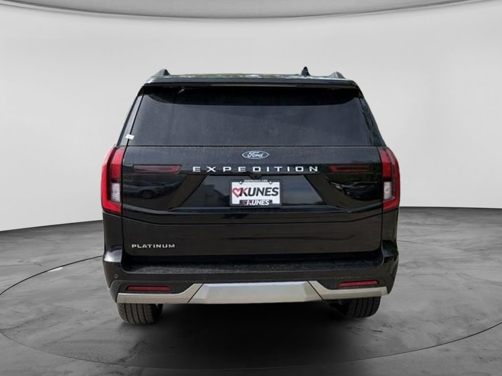 Used 2025 Ford Expedition Platinum w/ Driver's Package AWD/4WD image 8