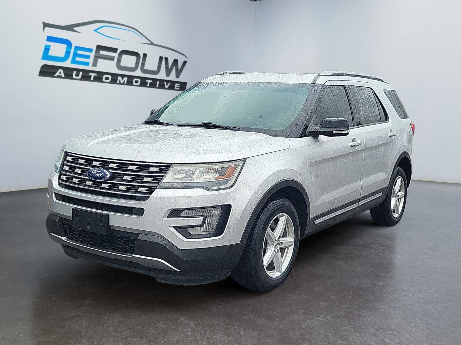 Used 2016 Ford Explorer XLT w/ Equipment Group 201A AWD/4WD image 7