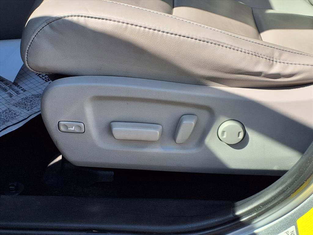 Used 2019 Toyota Highlander XLE image 13