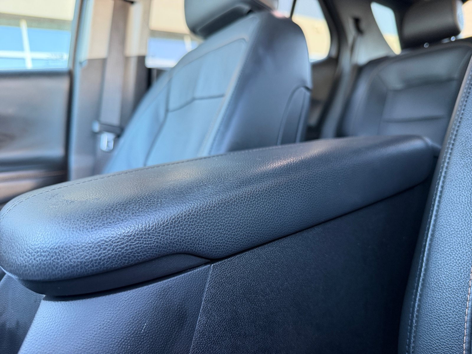 Used 2018 Chevrolet Equinox Premier FWD image 15
