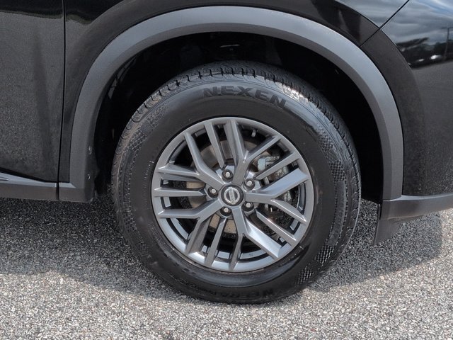 Used 2021 Nissan Rogue S AWD/4WD image 12