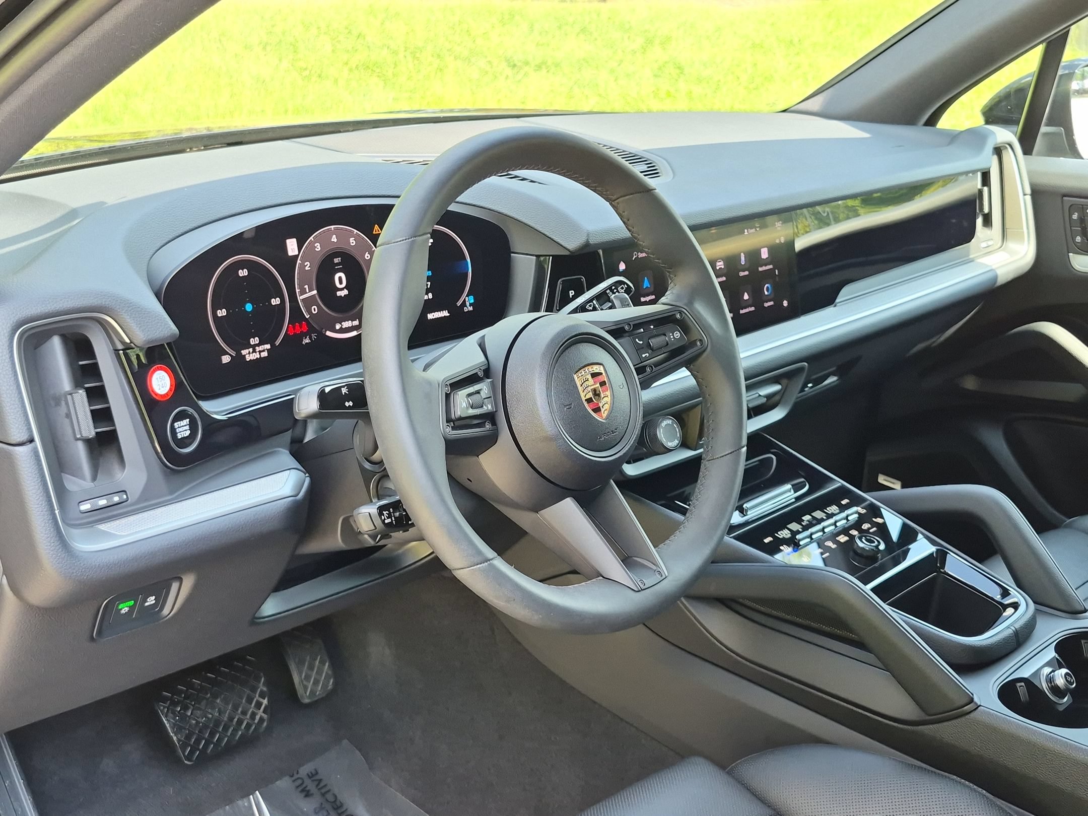 Certified 2024 Porsche Cayenne AWD/4WD image 4