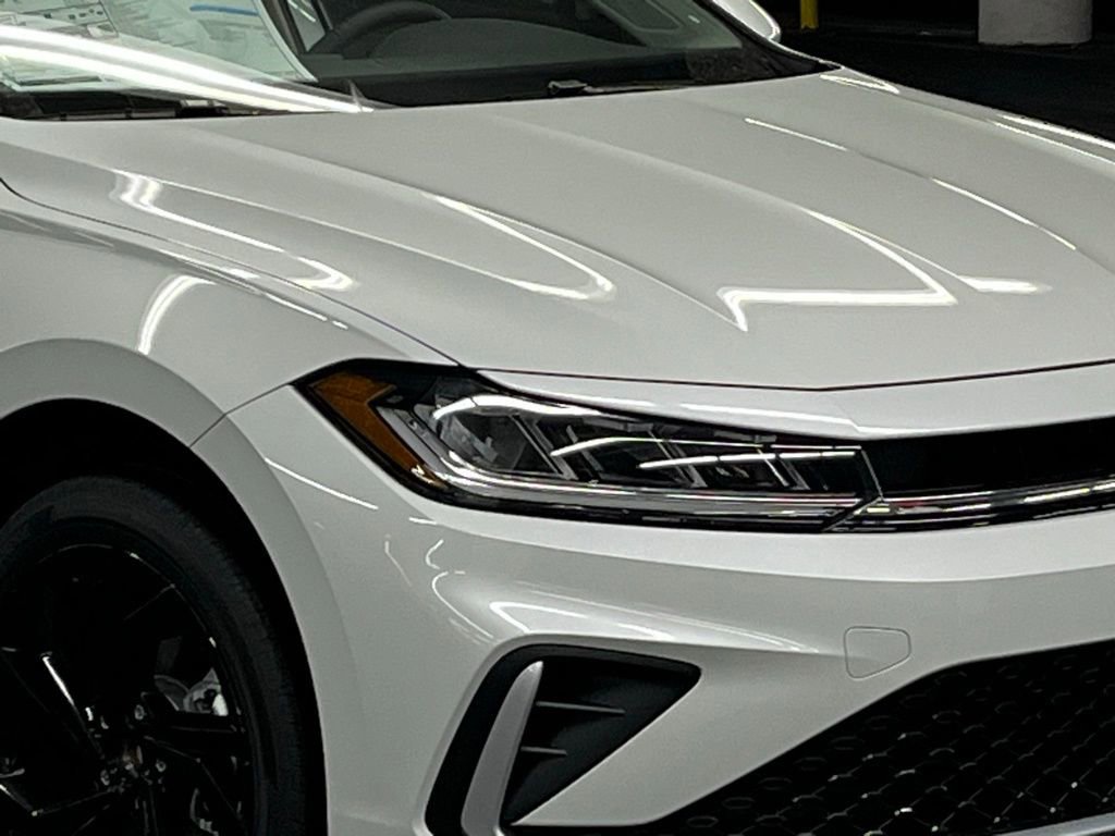 New 2026 Volkswagen Jetta SE image 40