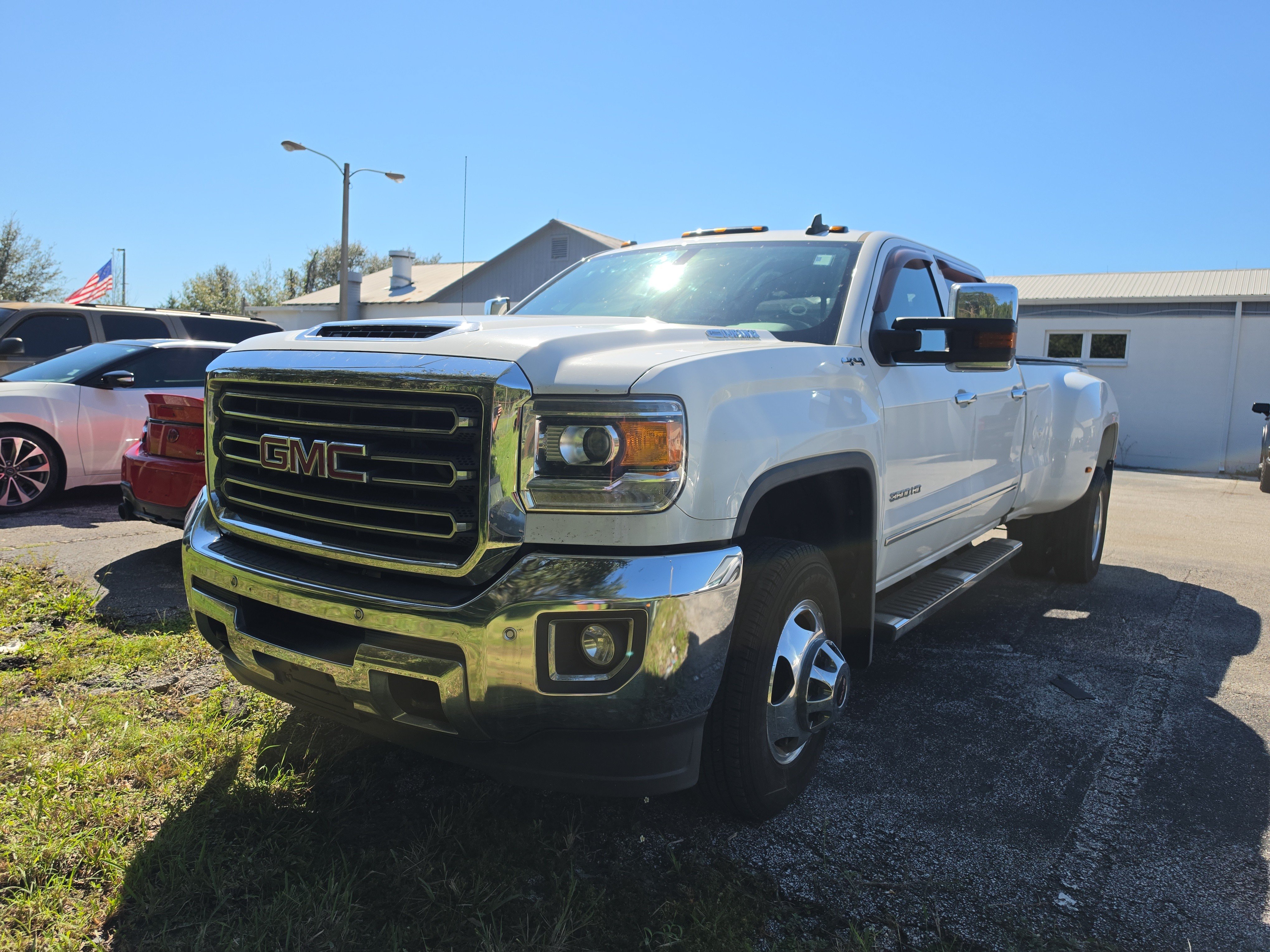 Used 2018 GMC Sierra 3500 SLT w/ Duramax Plus Package AWD/4WD image 7