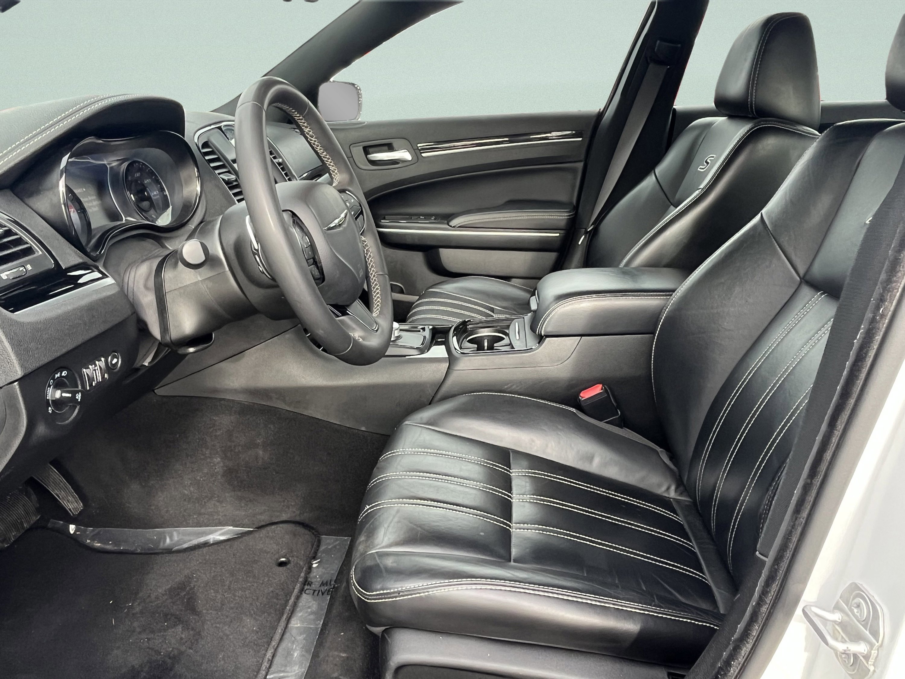 Used 2022 Chrysler 300 S image 10