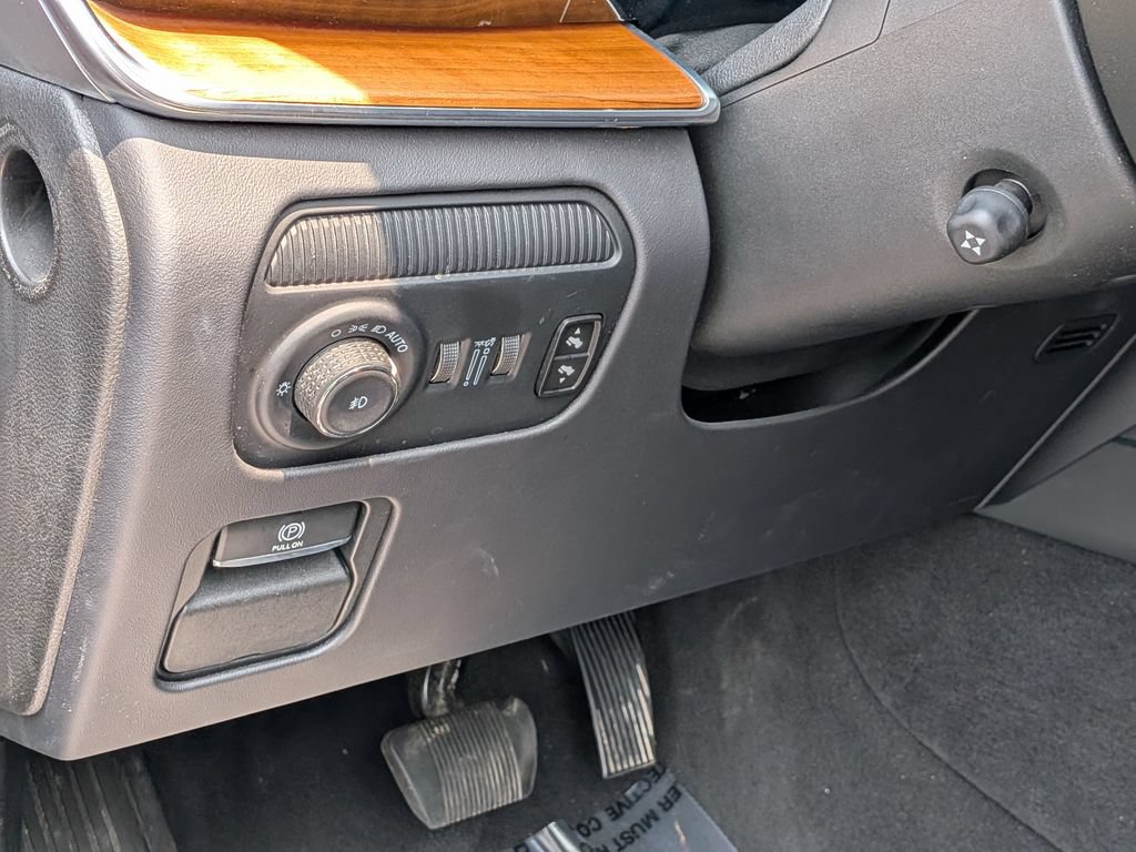 Used 2024 Jeep Grand Wagoneer L Series III AWD/4WD image 14
