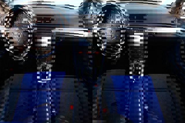 Used 2005 Audi S4 Sedan image 26