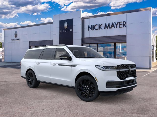 New 2026 Lincoln Navigator L Reserve w/ Jet Appearance Package AWD/4WD image 8