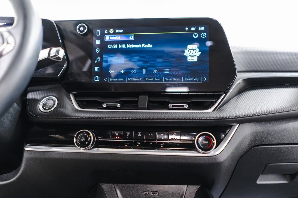 Used 2025 Chevrolet Equinox LT image 14