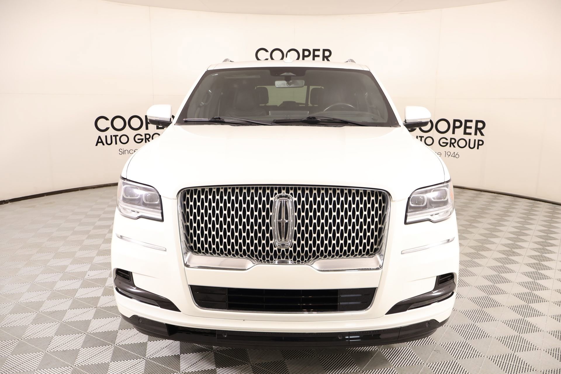 Used 2023 Lincoln Navigator Reserve image 10