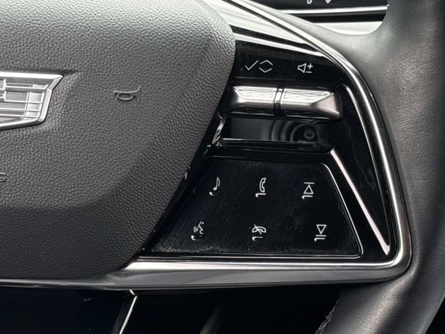 Used 2024 Cadillac Lyriq Luxury w/ LPO, Floor Liner Package AWD/4WD image 15