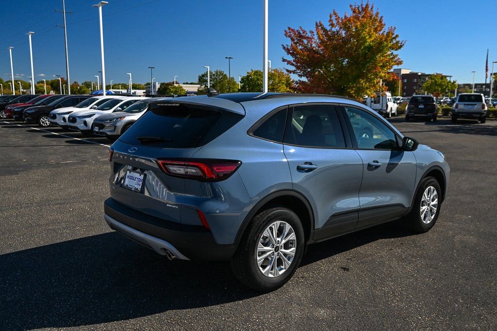 New 2026 Ford Escape Active w/ Tech Pack #1 AWD/4WD image 4