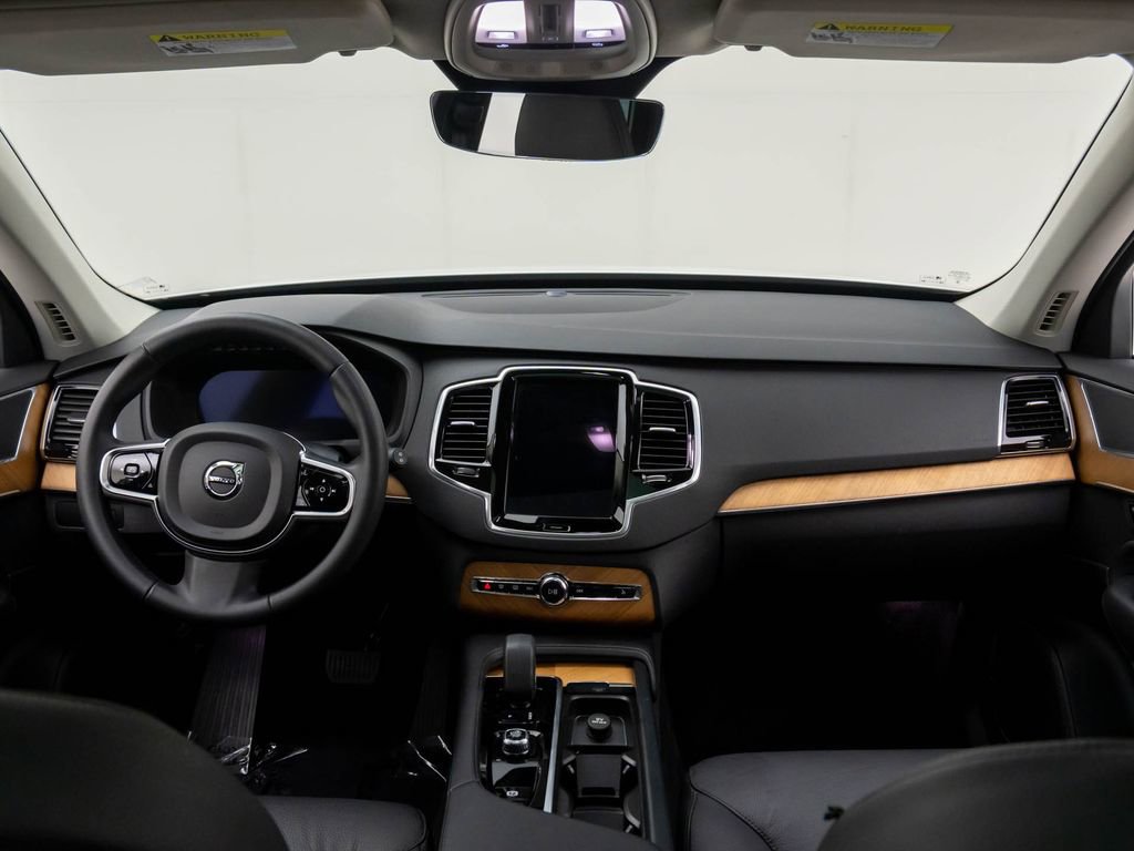 Used 2024 Volvo XC90 T8 Plus image 12