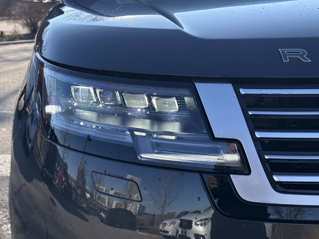 New 2025 Land Rover Range Rover SV image 10