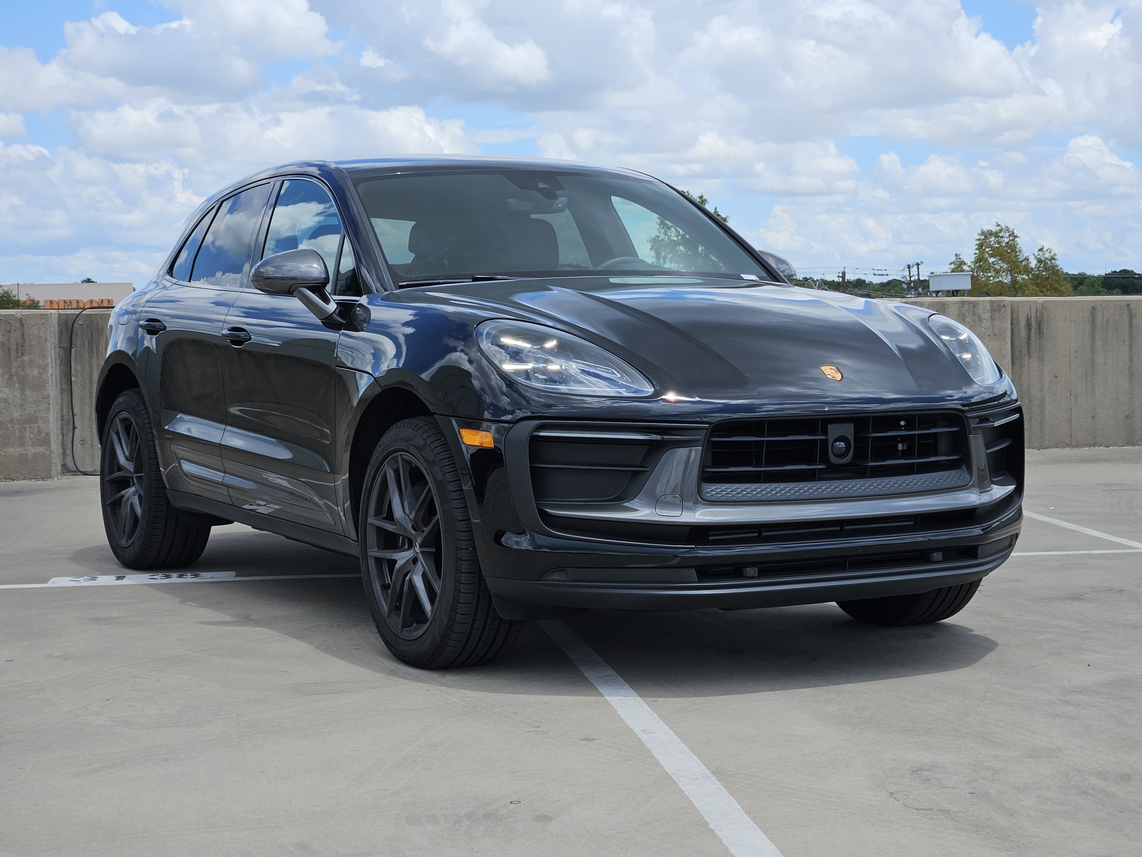 Certified 2026 Porsche Macan Turbo AWD/4WD image 10