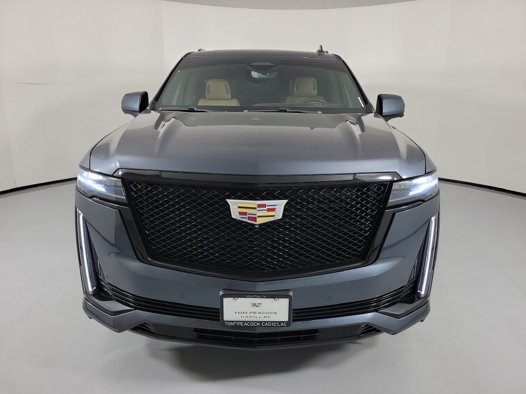 Used 2021 Cadillac Escalade Sport RWD image 2