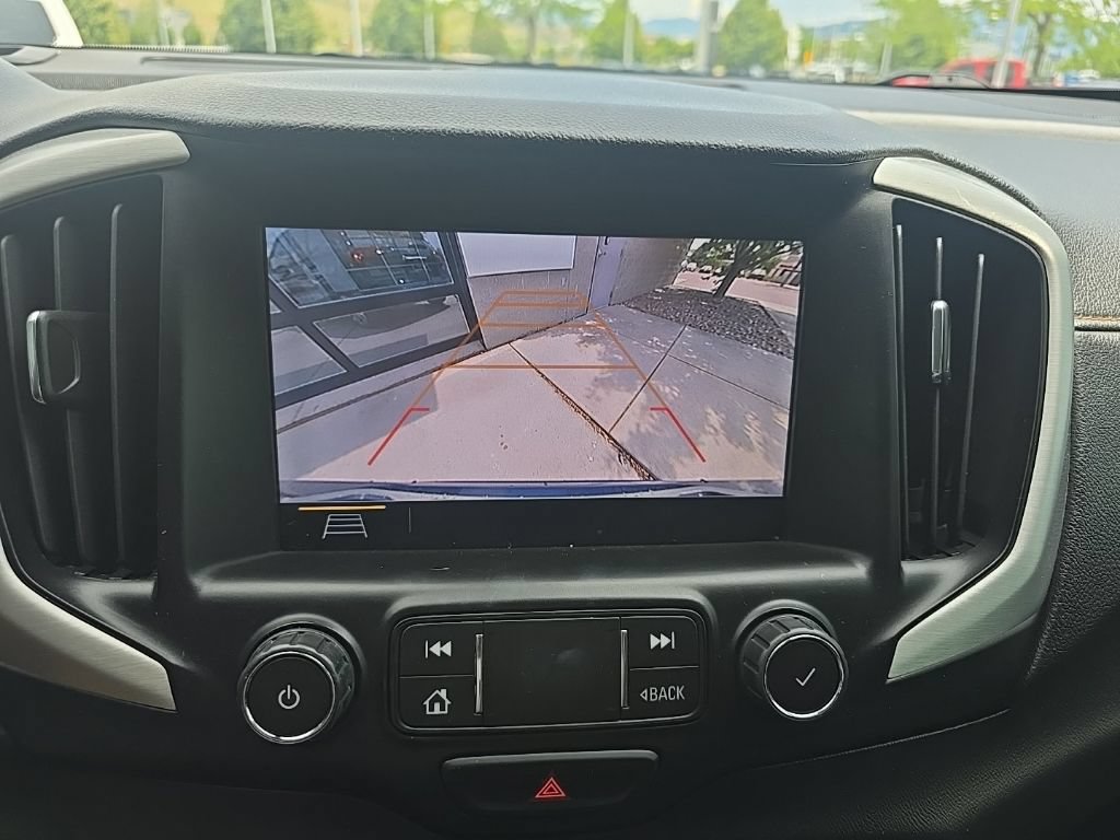 Used 2020 GMC Terrain SLT w/ GMC Pro Grade Package AWD/4WD image 17