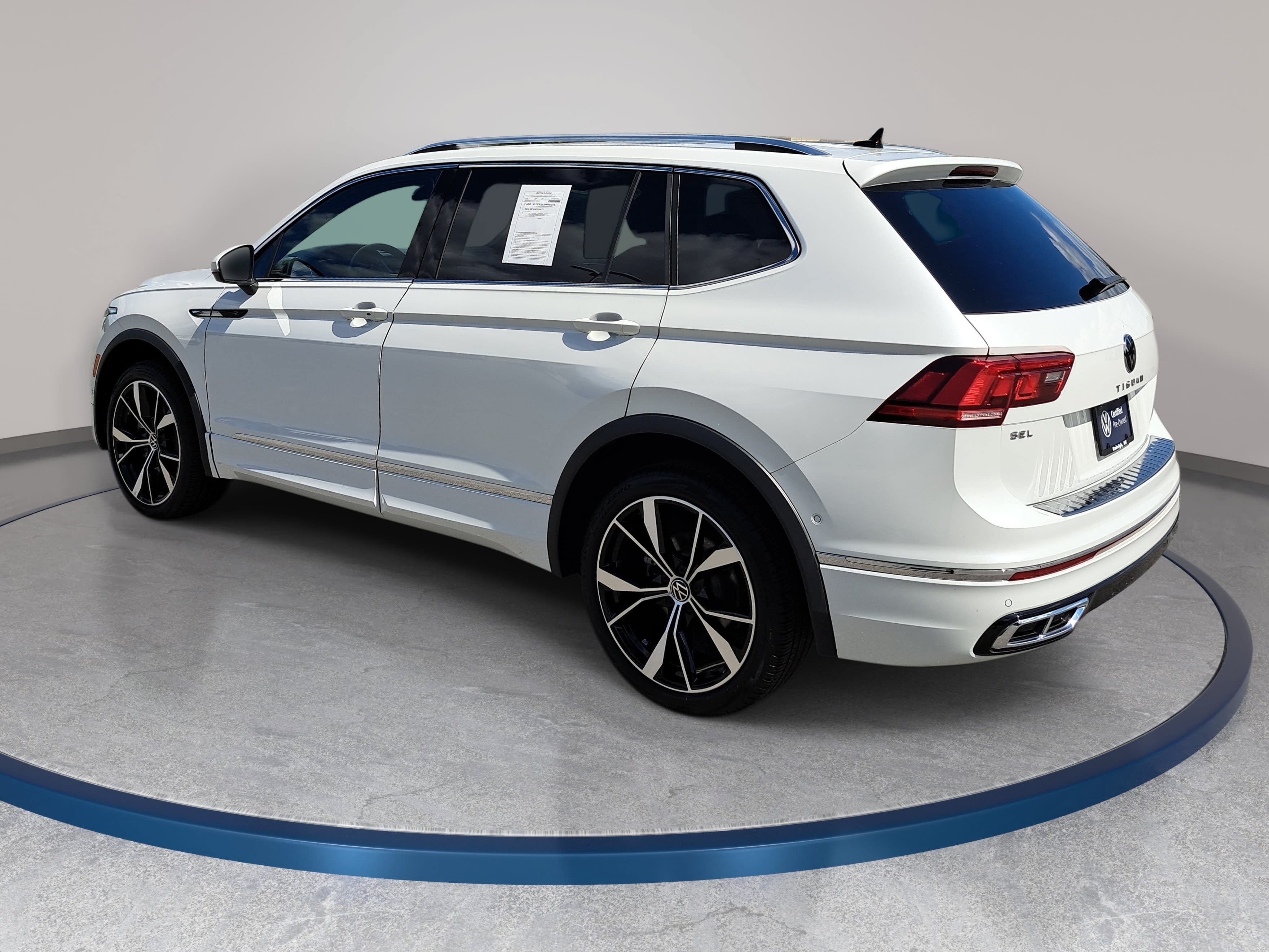 Certified 2023 Volkswagen Tiguan SEL R-Line AWD/4WD image 7