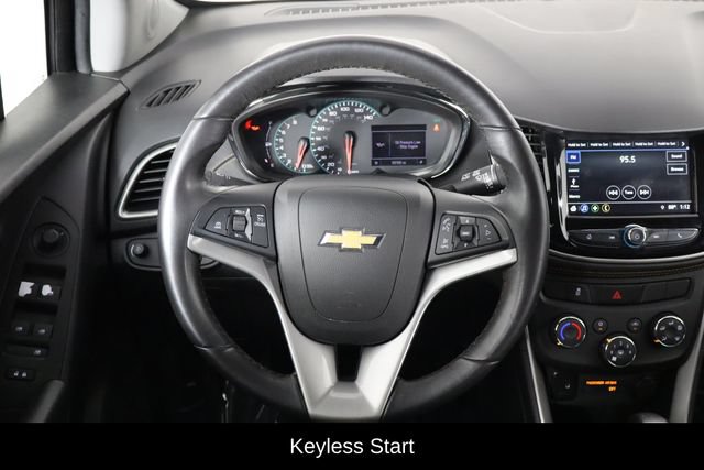 Used 2019 Chevrolet Trax LT w/ LT Convenience Package FWD image 7