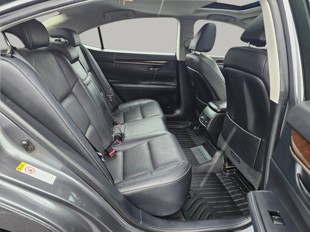 Used 2013 Lexus ES 350 w/ Luxury Pkg image 21