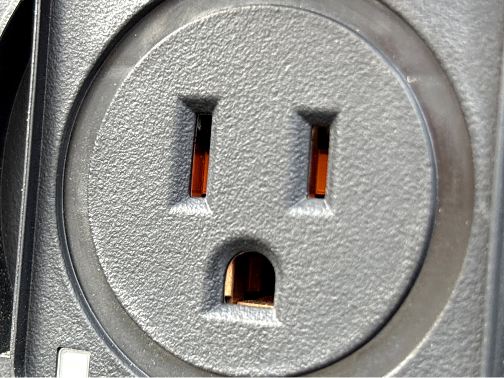 Used 2024 Chevrolet Silverado 1500 Custom RWD image 28