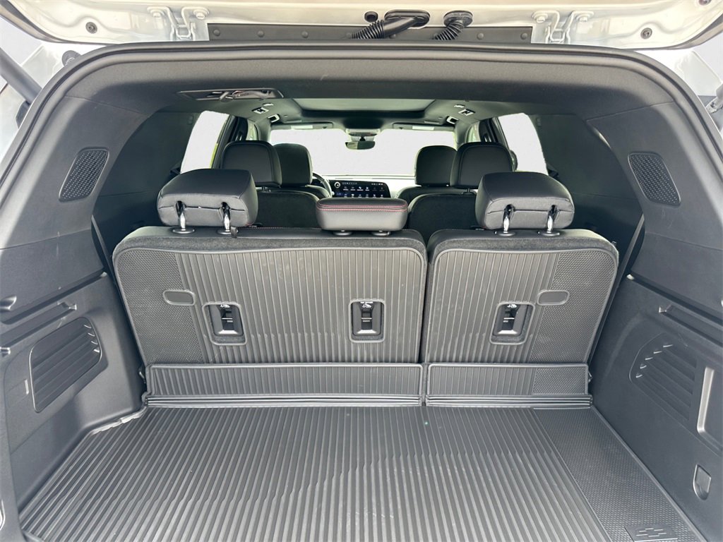 Used 2025 Chevrolet Traverse Z71 w/ Enhanced Driving Package image 16