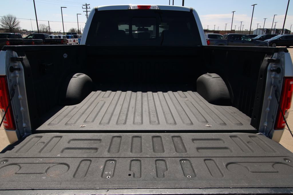 Used 2017 Ford F150 XLT w/ Equipment Group 302A Luxury image 13