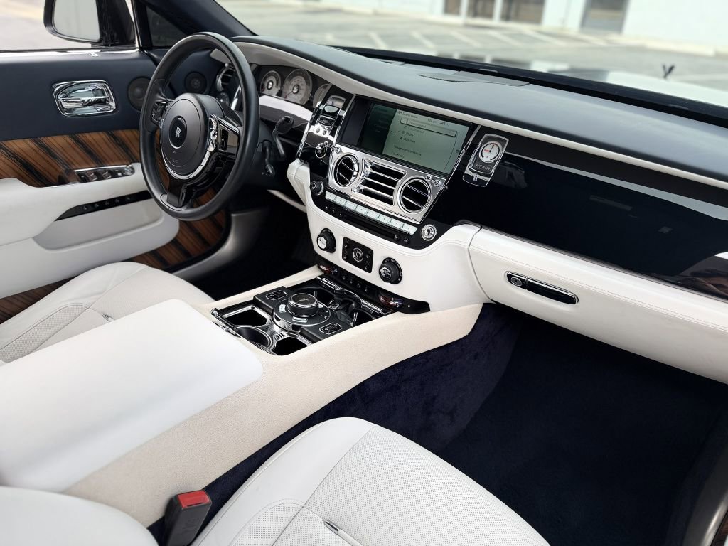 Used 2014 Rolls-Royce Wraith image 43