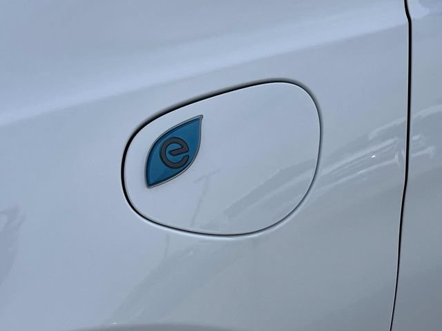Used 2022 Chrysler Pacifica Limited FWD image 12