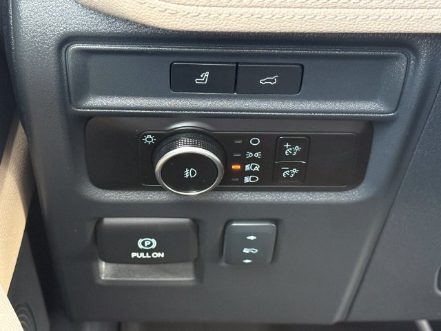 Certified 2024 Ford Expedition Limited AWD/4WD image 23