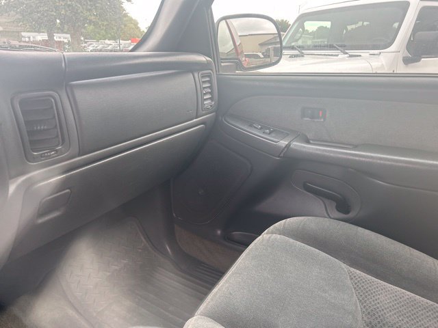 Used 2003 Chevrolet Silverado 1500 LS w/ Off-Road Package AWD/4WD image 10