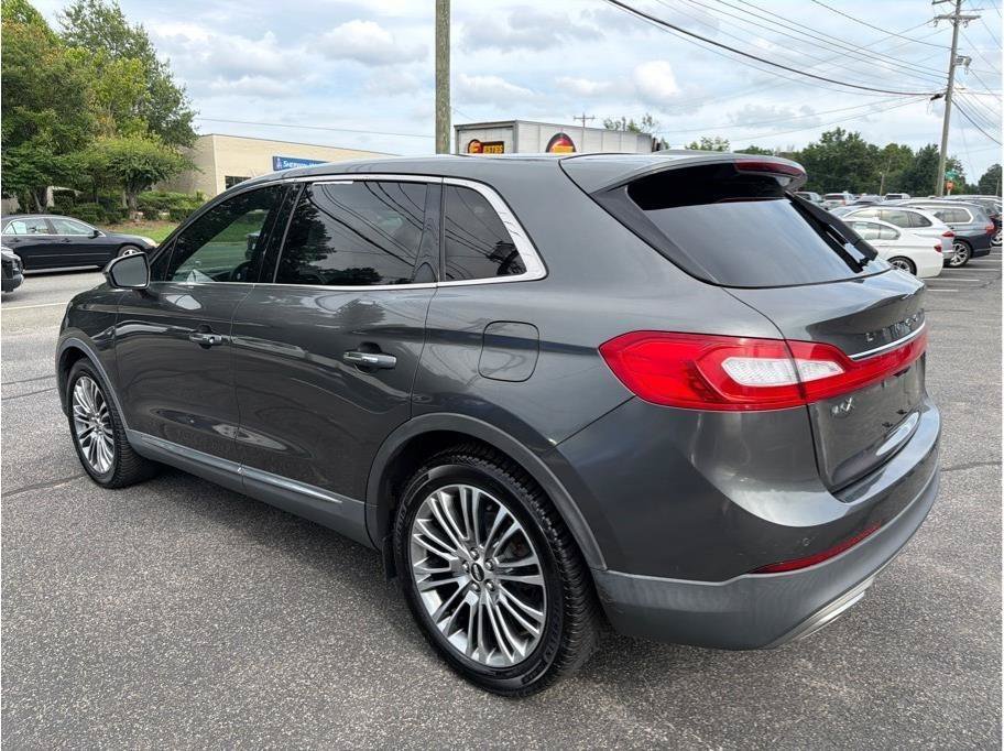 Used 2017 Lincoln MKX Reserve w/ Lincoln MKX Climate Package FWD image 4