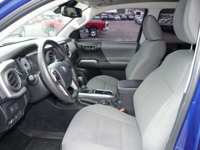 Used 2023 Toyota Tacoma SR5 w/ Technology Package image 2