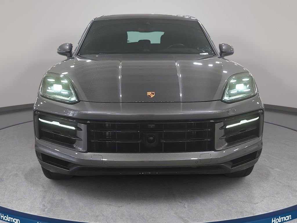Used 2024 Porsche Cayenne image 3
