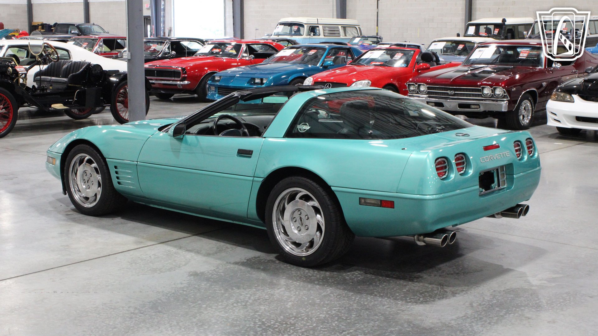 Used 1991 Chevrolet Corvette Coupe RWD image 4