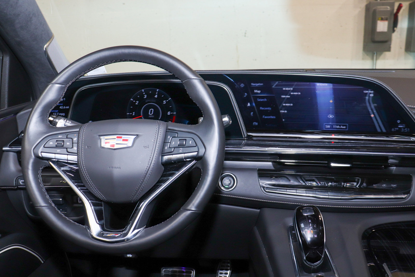 Used 2023 Cadillac Escalade V image 25