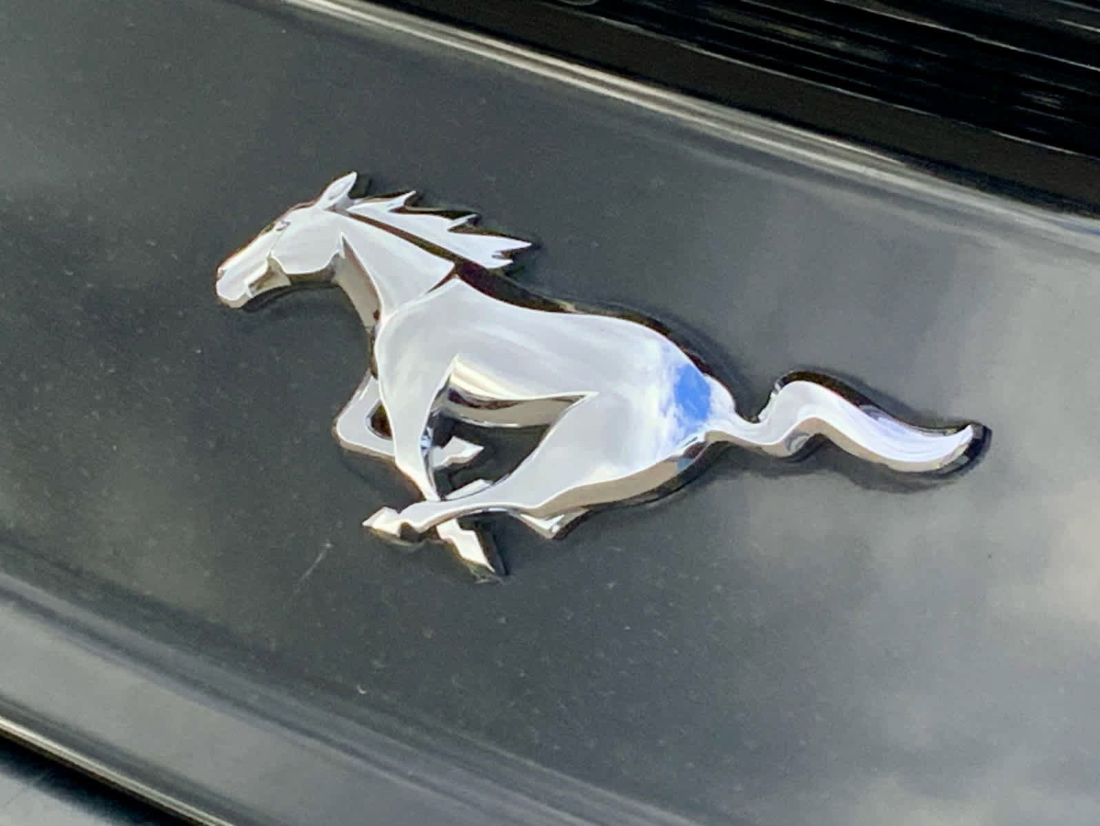 Used 2017 Ford Mustang Coupe image 16