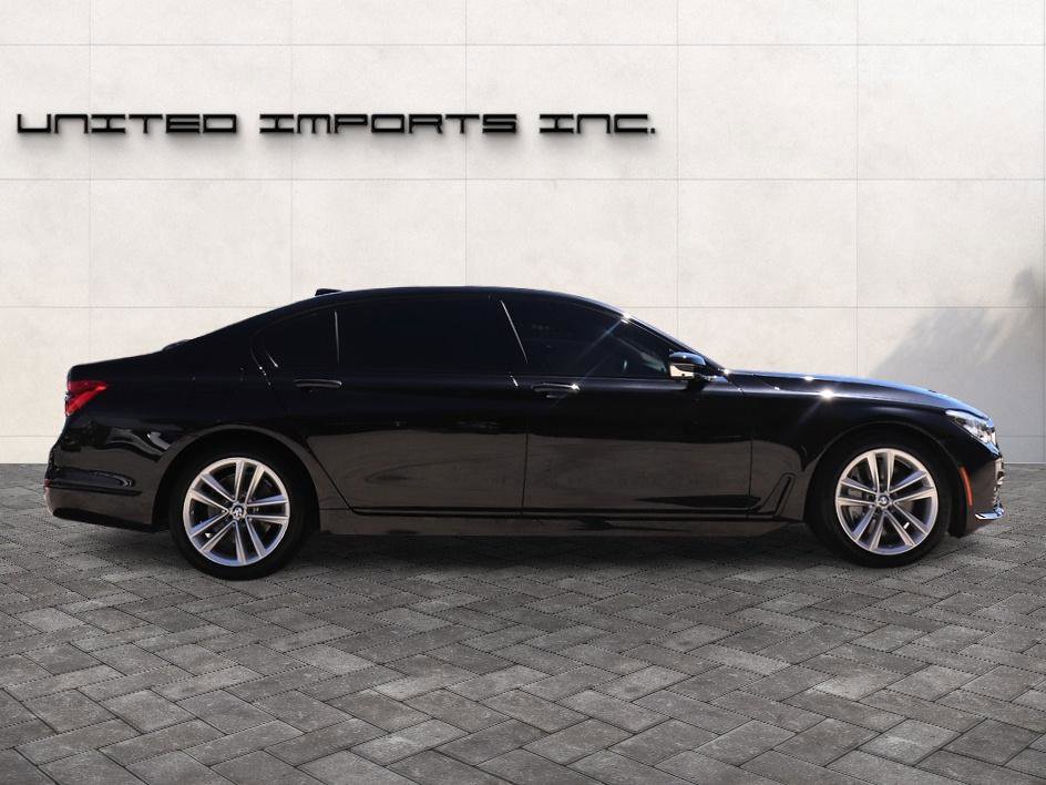 Used 2017 BMW 750i RWD image 6