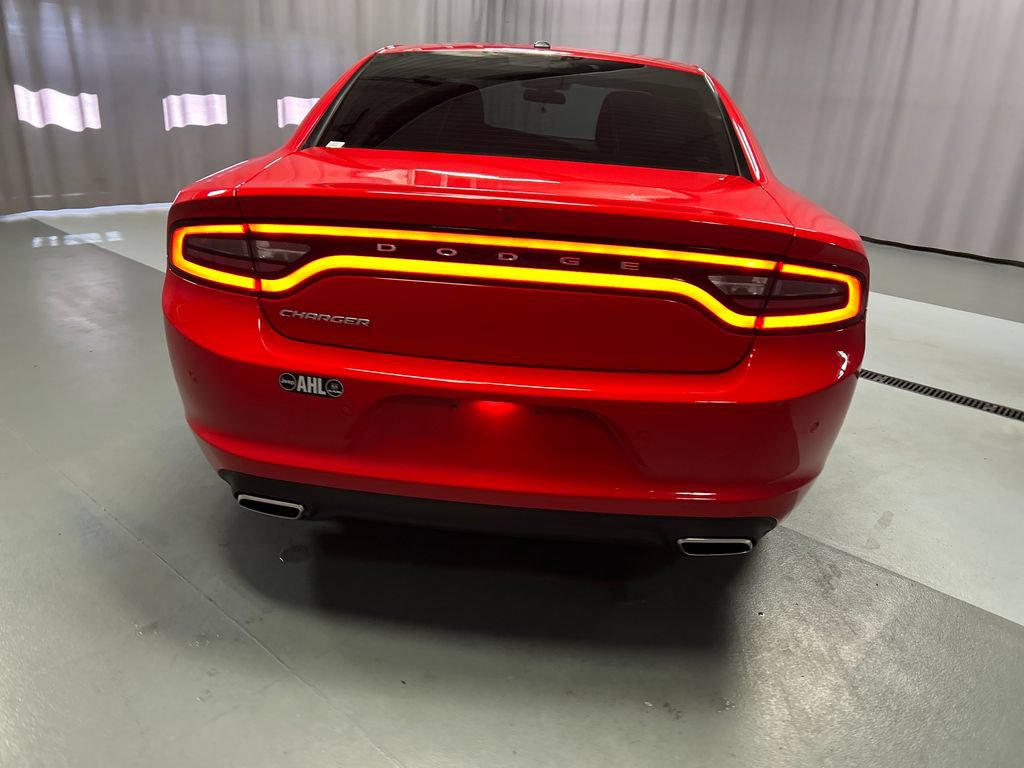 Used 2021 Dodge Charger SXT w/ Driver Convenience Group RWD image 6