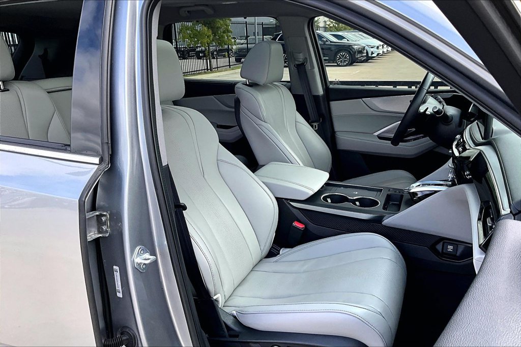 Certified 2025 Acura MDX w/ Technology Package AWD/4WD image 9