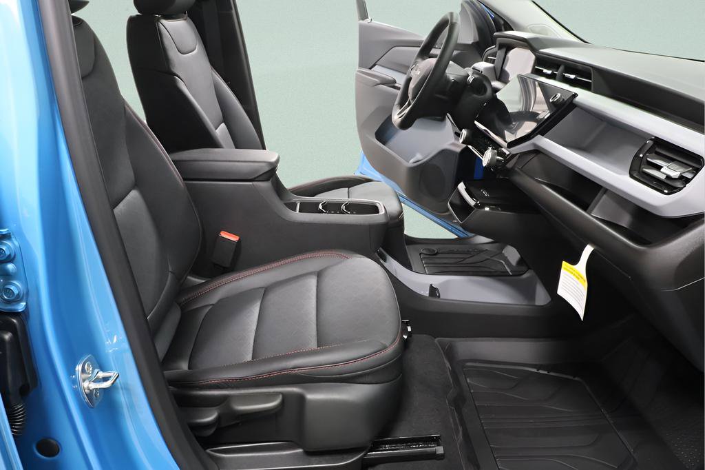 New 2027 Chevrolet Bolt RS w/ Technology Package FWD image 31