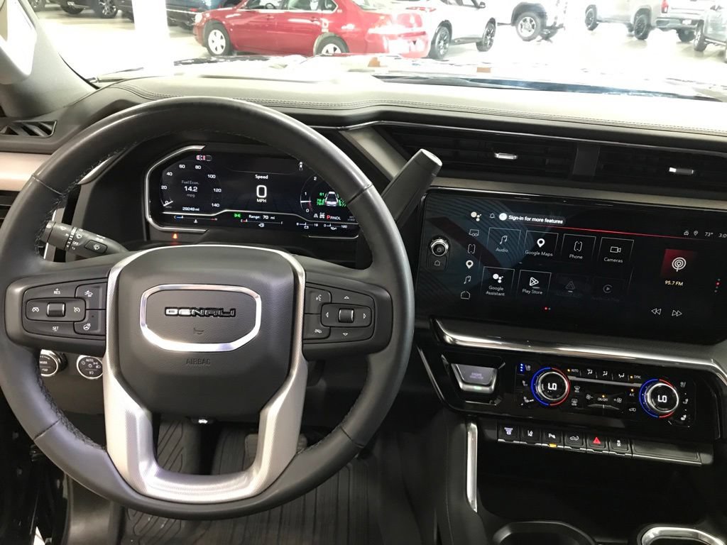 Used 2024 GMC Sierra 3500 Denali w/ Denali Reserve Package AWD/4WD image 15