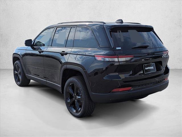 New 2025 Jeep Grand Cherokee Altitude image 7
