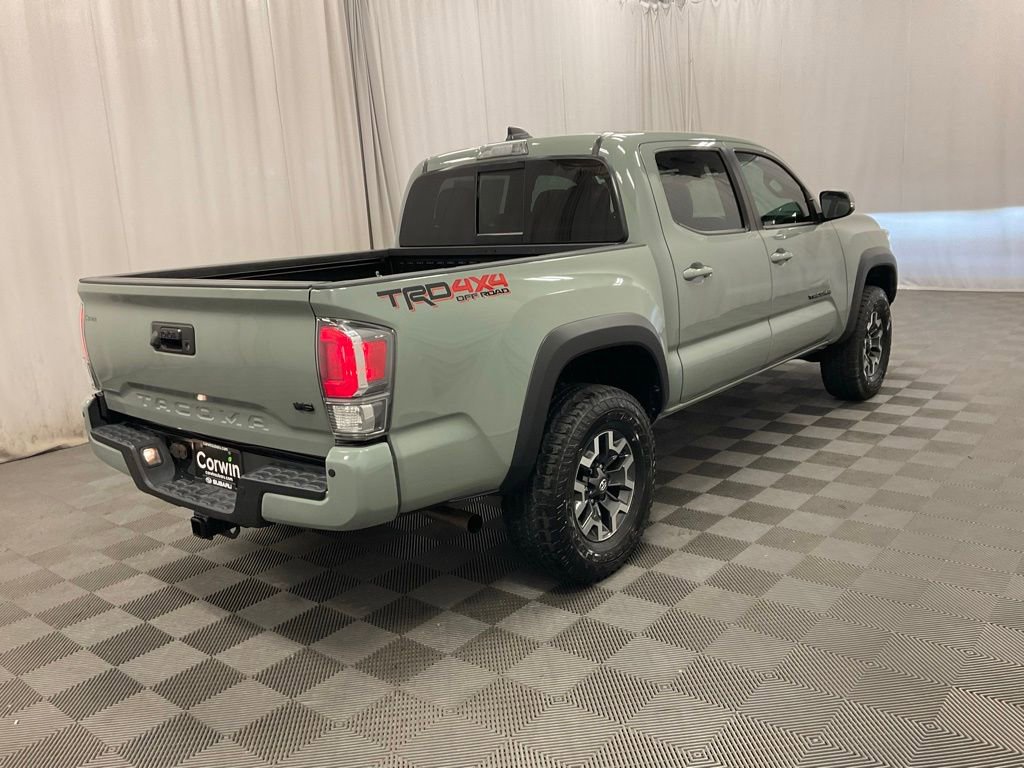 Used 2022 Toyota Tacoma TRD Off-Road AWD/4WD image 2