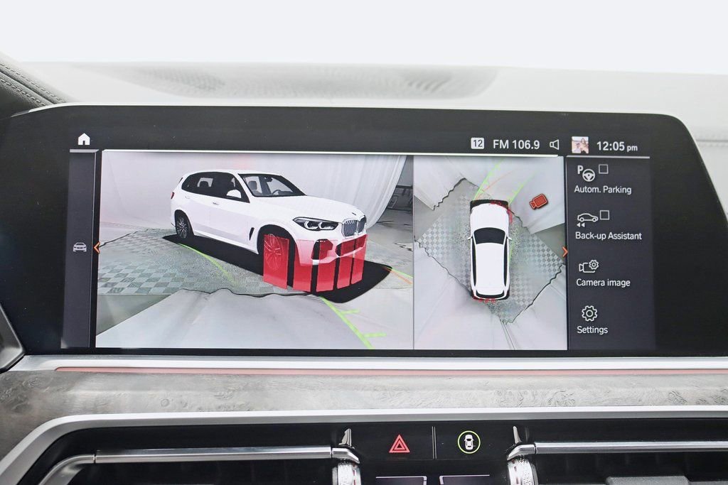 Used 2022 BMW X5 xDrive40i w/ M Sport Package image 21