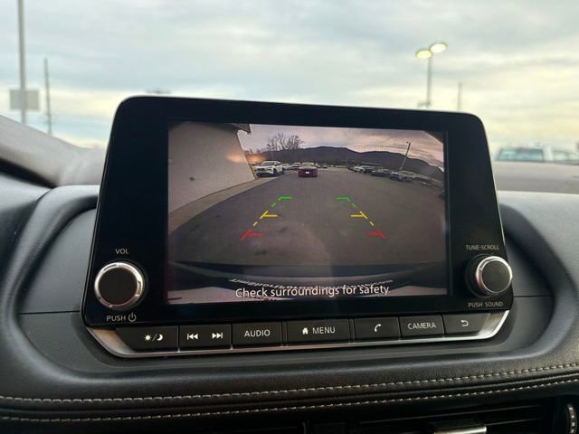 Used 2022 Nissan Rogue SV image 5