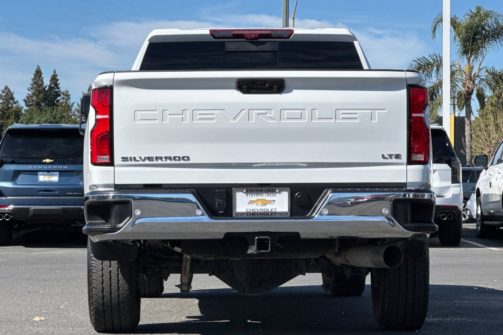 Used 2025 Chevrolet Silverado 2500 LTZ w/ LTZ Premium Package image 6