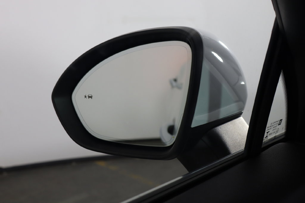 Used 2023 Buick Envision Preferred FWD image 39